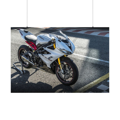 Triumph Daytona 675 R Horizontal Poster