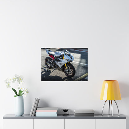 Triumph Daytona 675 R Horizontal Poster